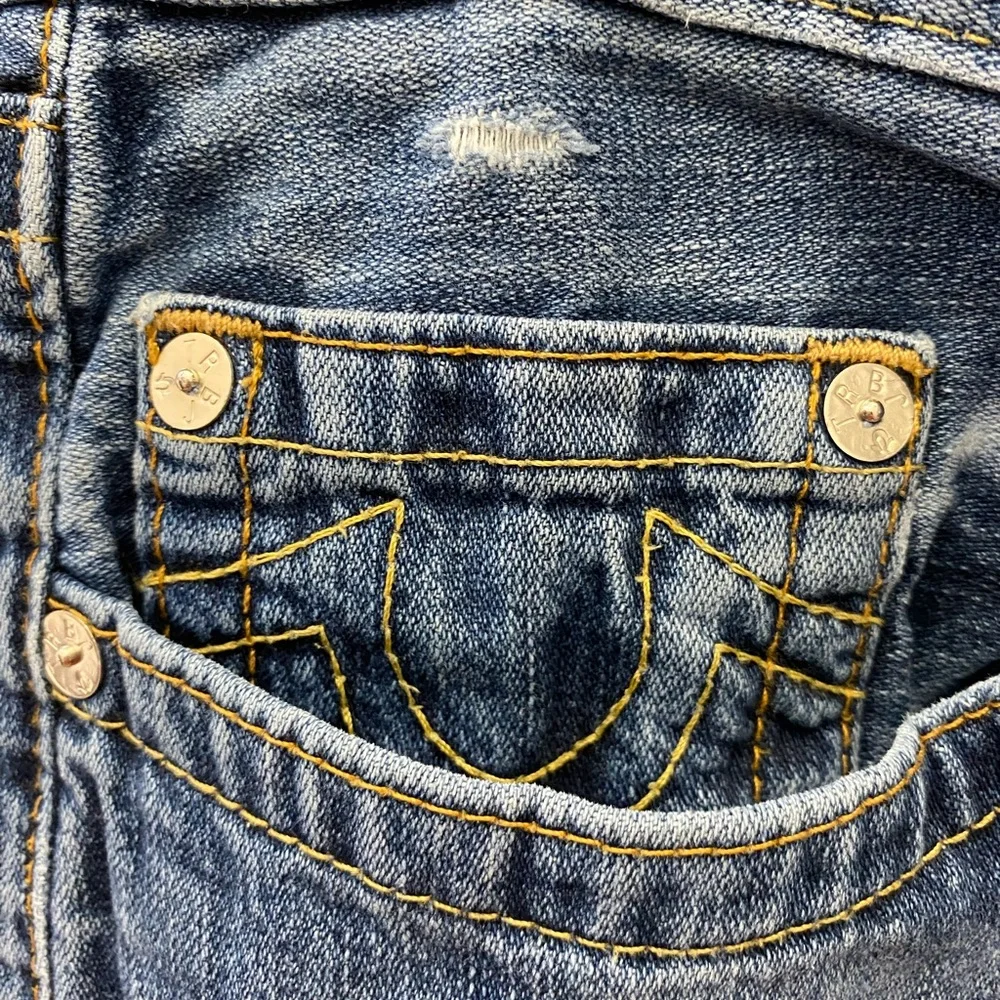 TRUE RELIGION Bobby distressed jeans